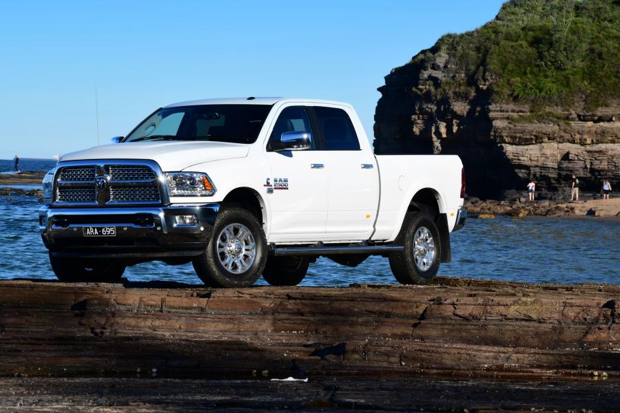  Dodge Ram 2500 Laramie Crew Cab 2015 года  (AU) (фото 37 из 40)